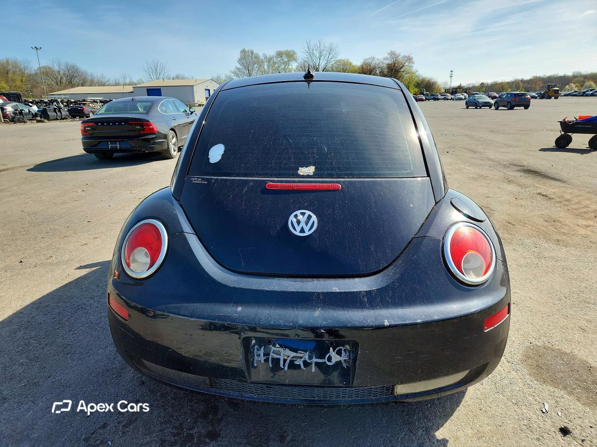 Volkswagen Beetle 2010