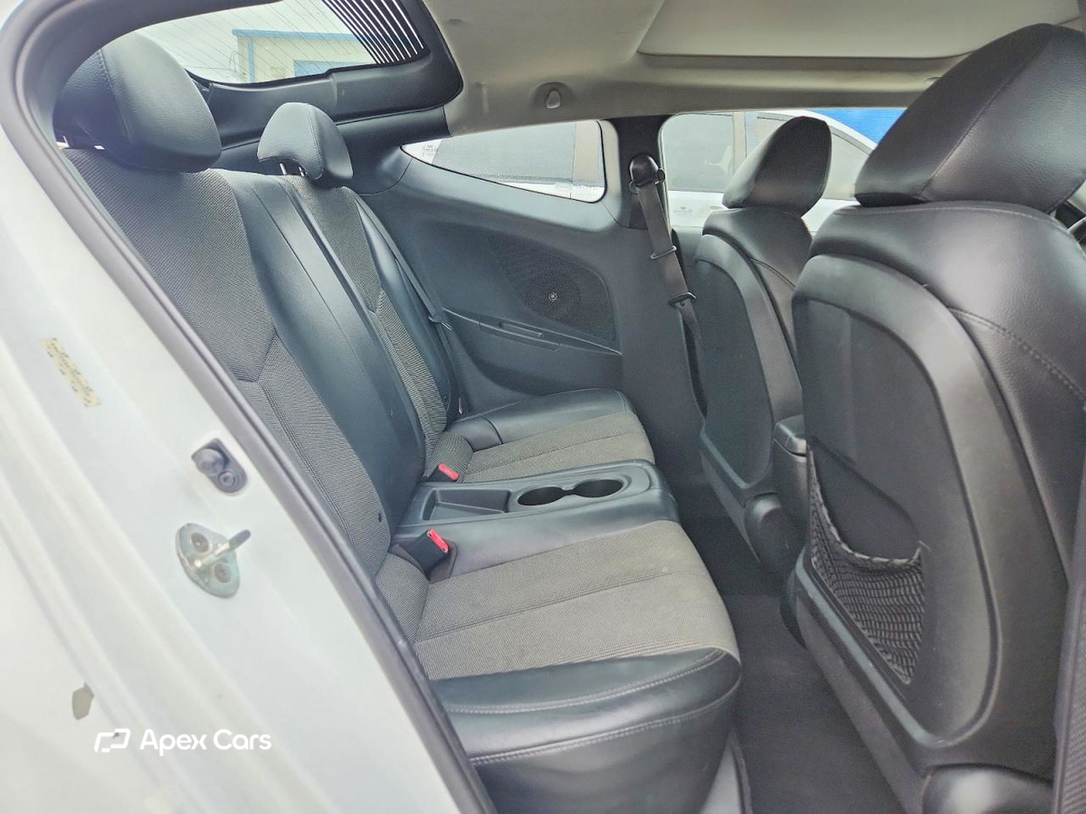 Hyundai Veloster 2013