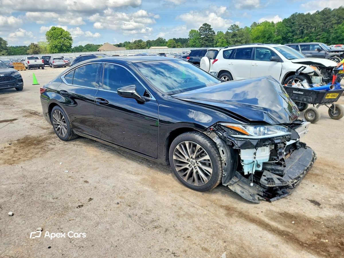 Lexus ES 2020