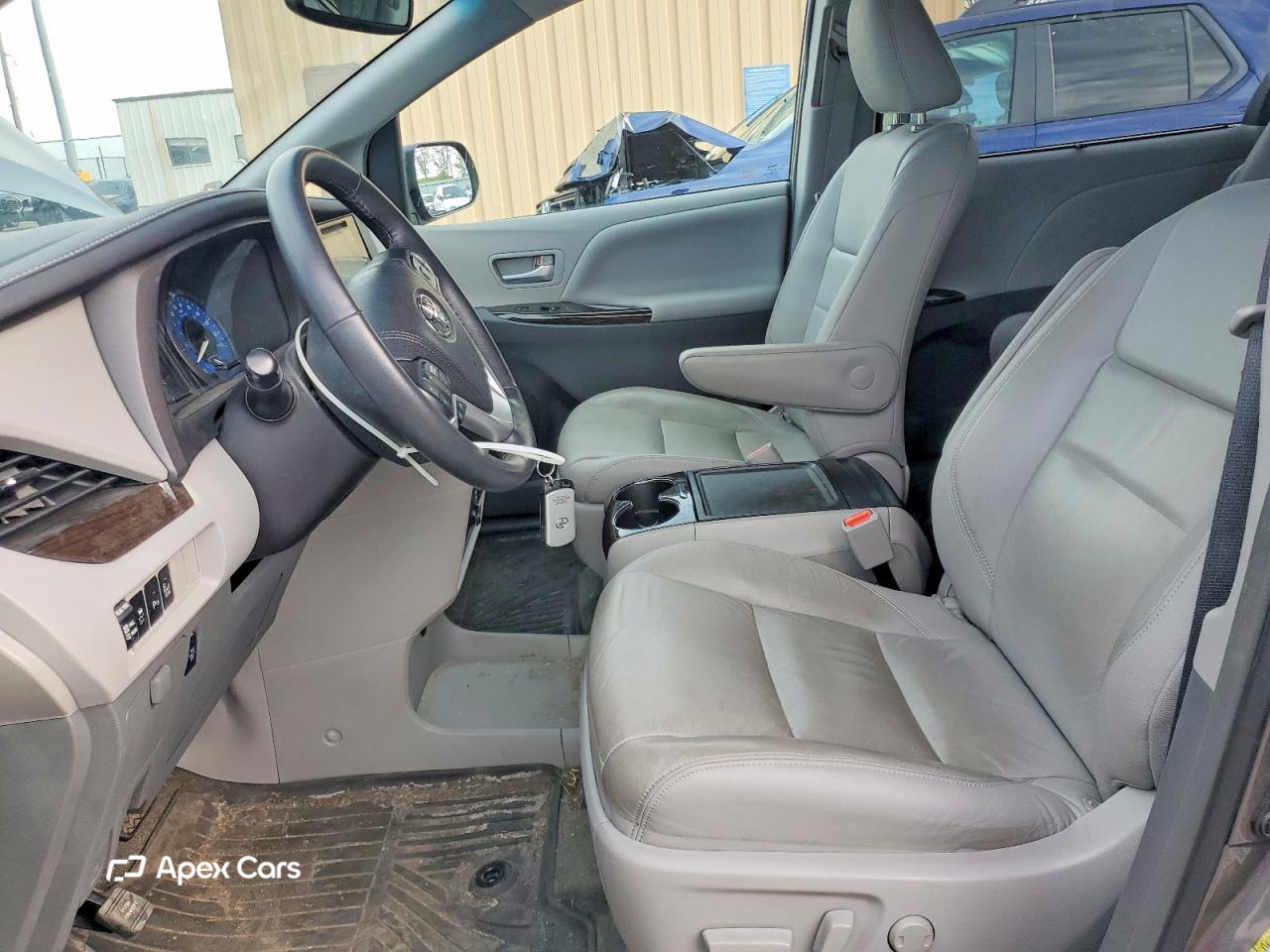 Toyota Sienna 2016