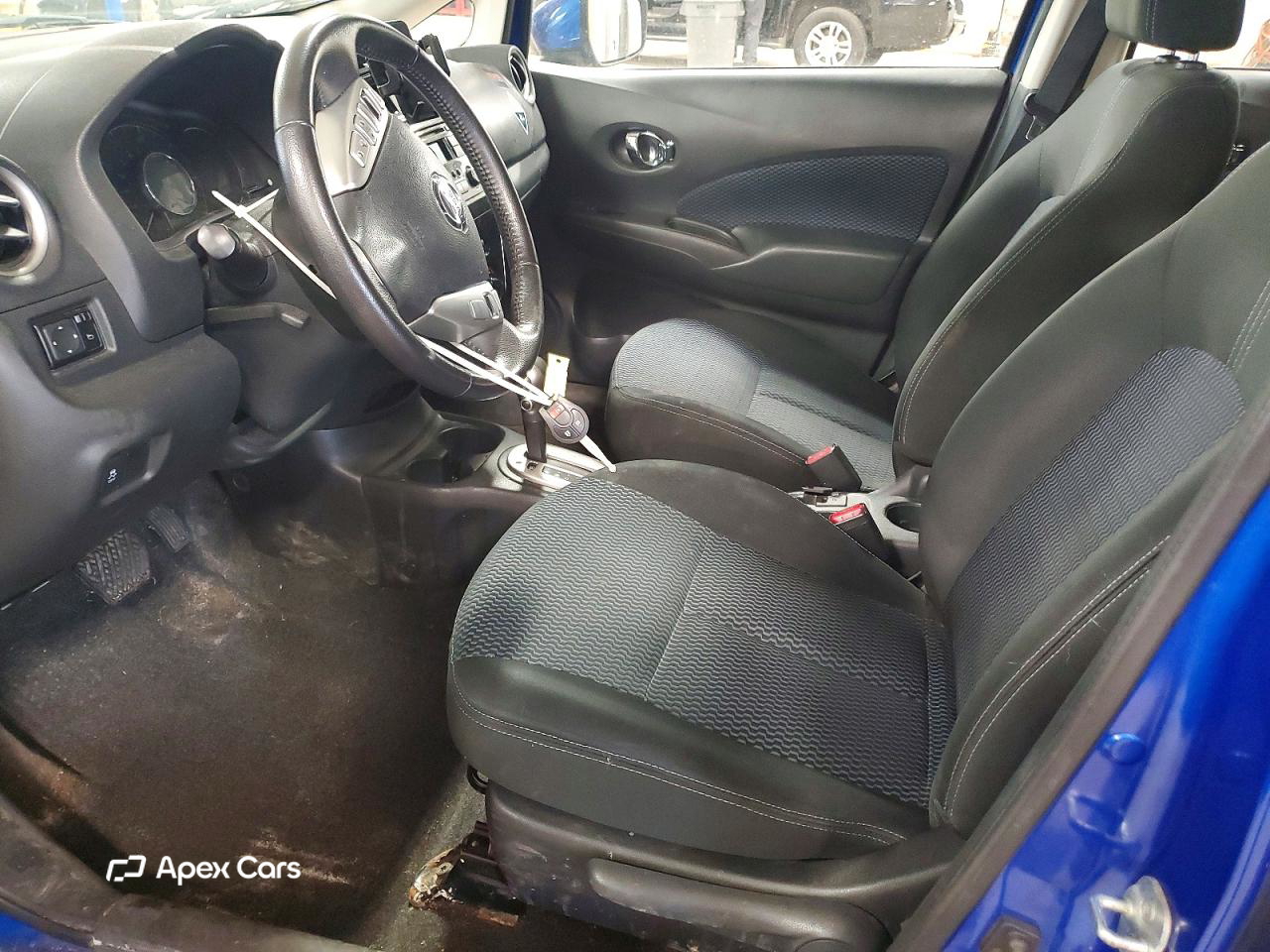 Nissan Versa 2015