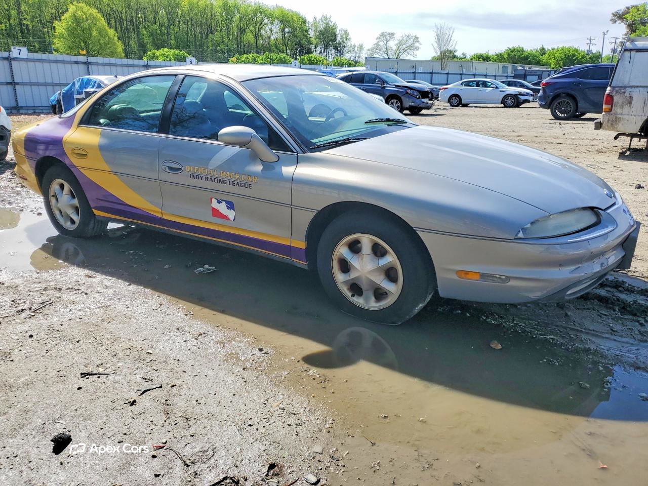 Oldsmobile Aurora 1997