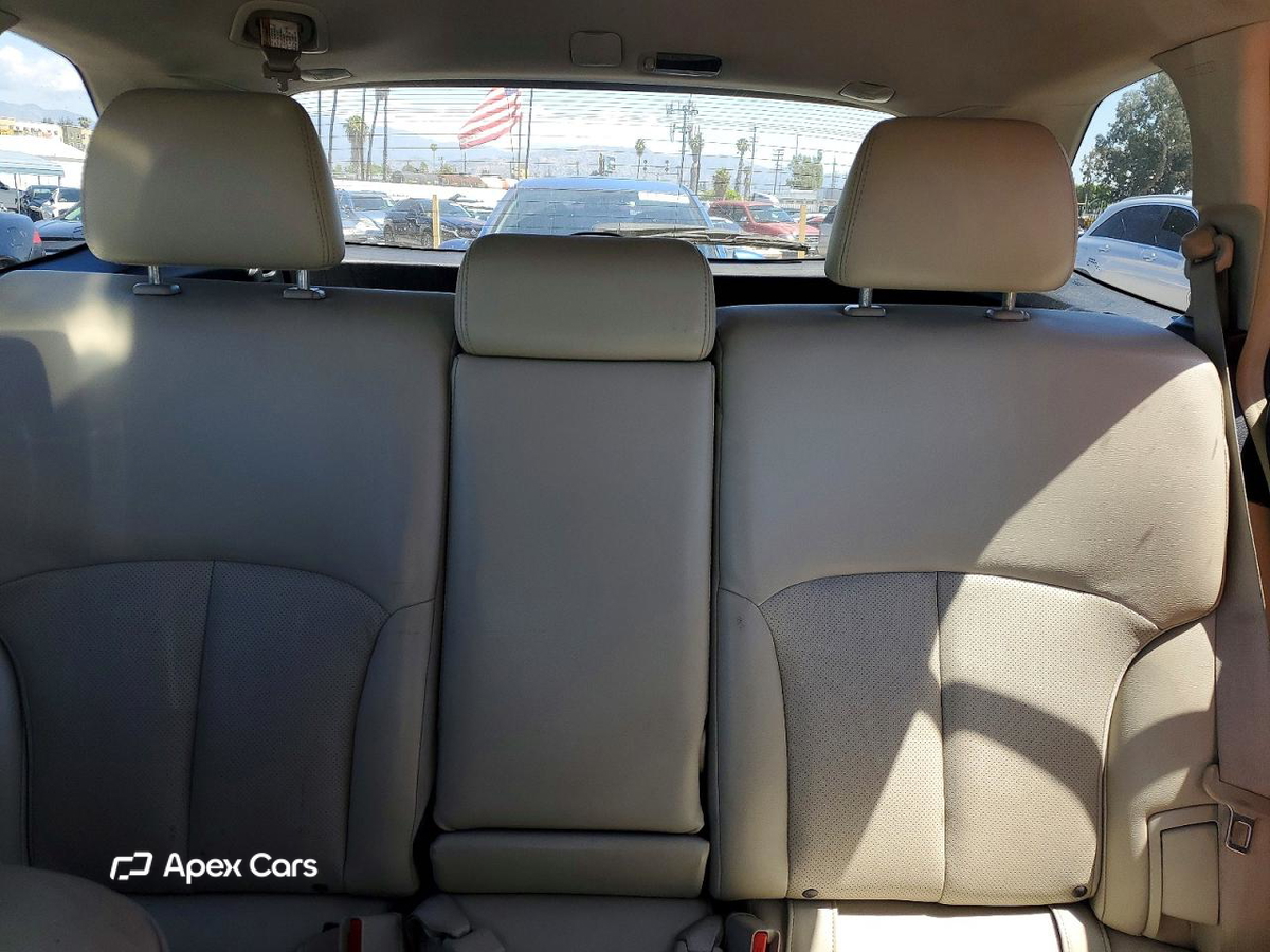 Subaru Outback 2011