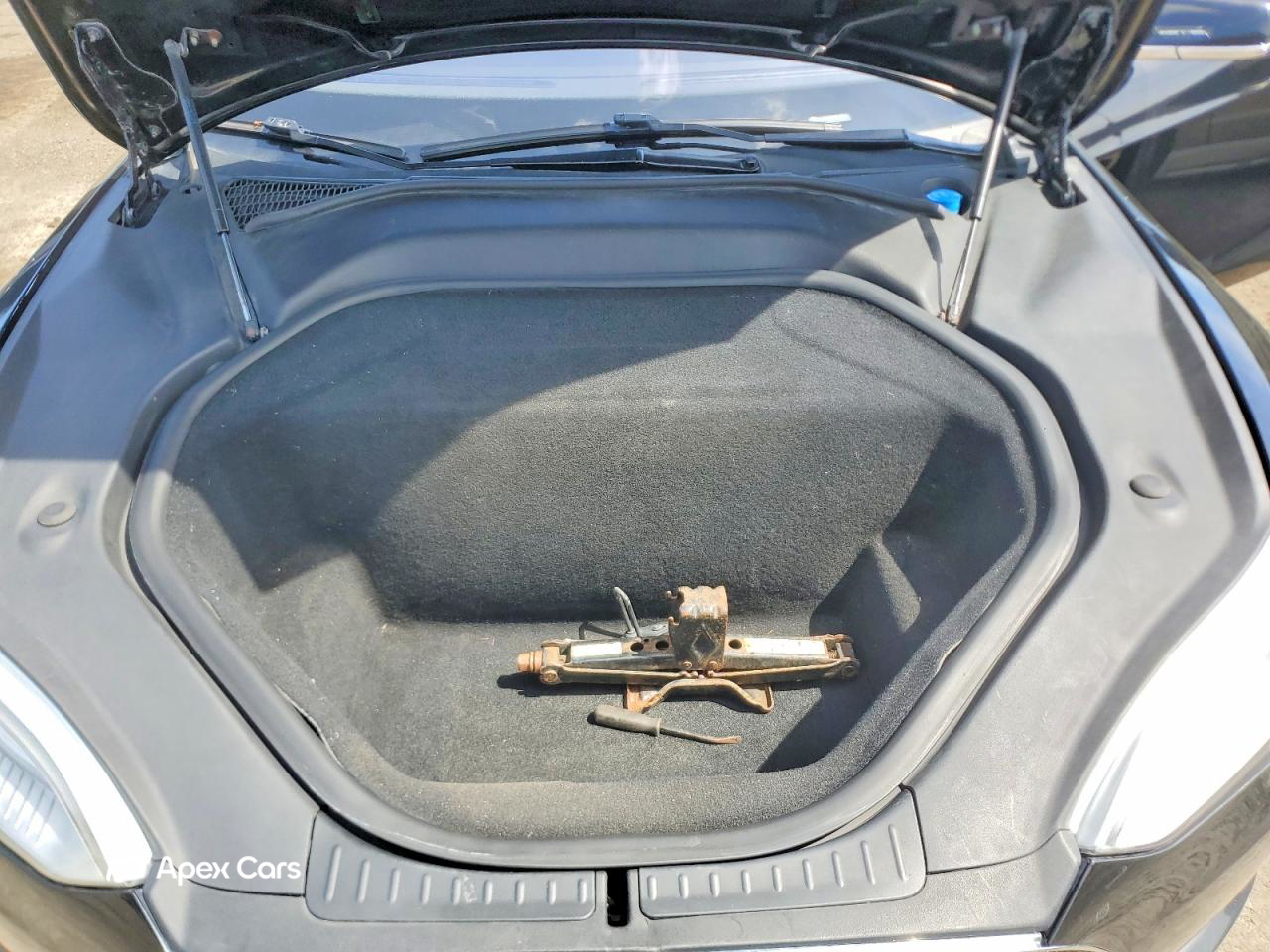 Tesla Model S 2015
