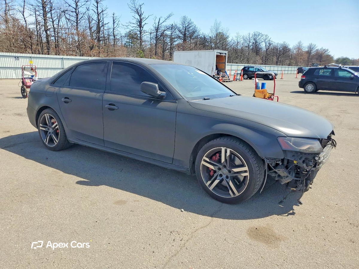 Audi RS4 2011