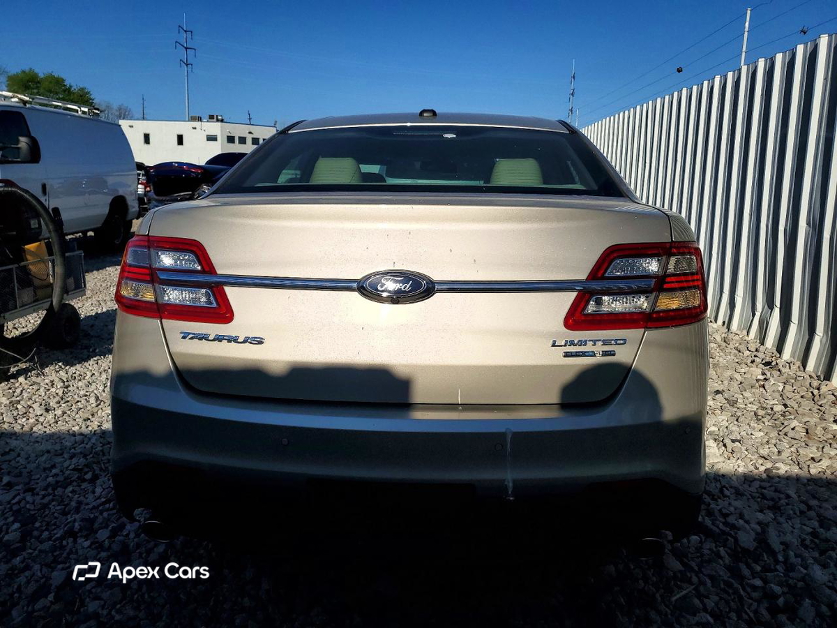 Ford Taurus 2017