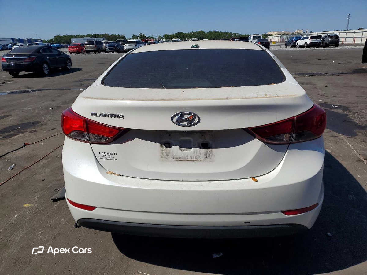 Hyundai Elantra 2016