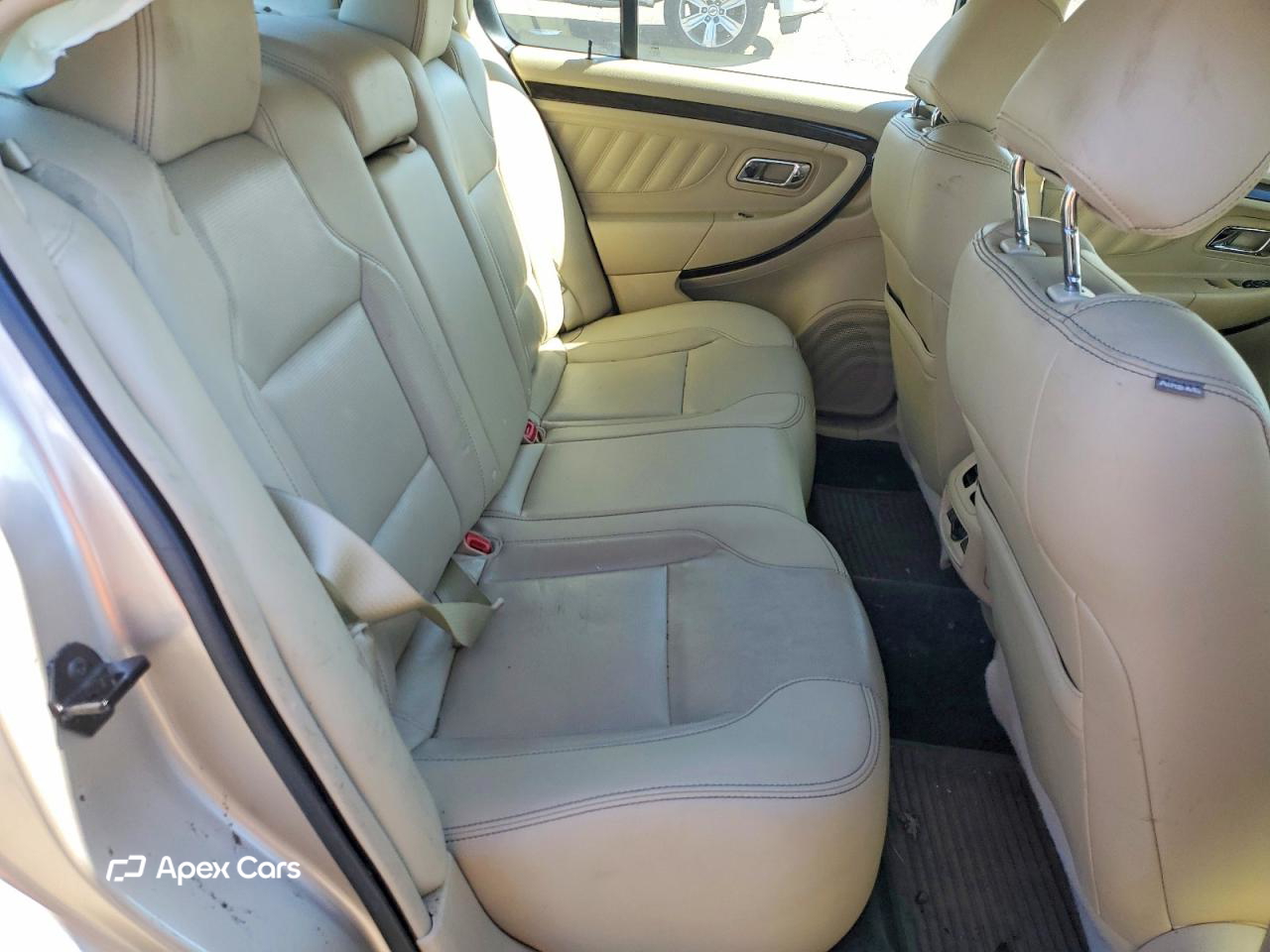Ford Taurus 2017