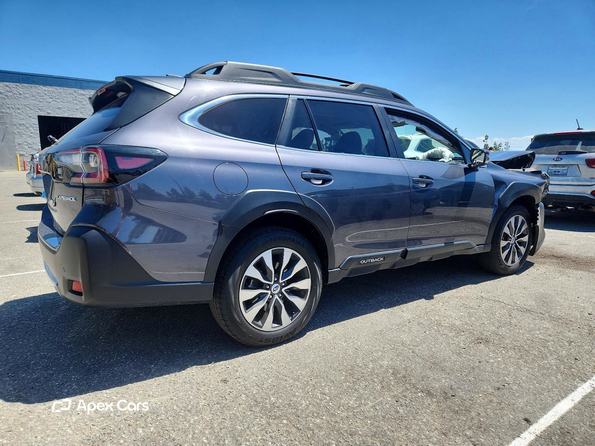 Subaru Outback 2025