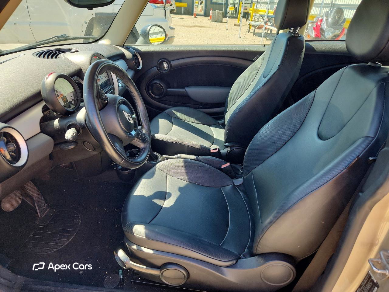 MINI Cooper 2011