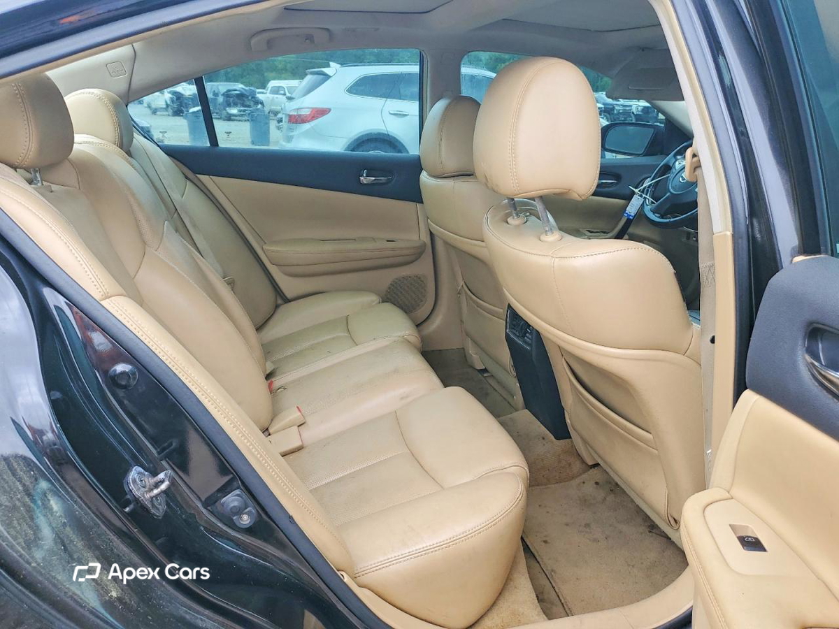 Nissan Maxima 2010