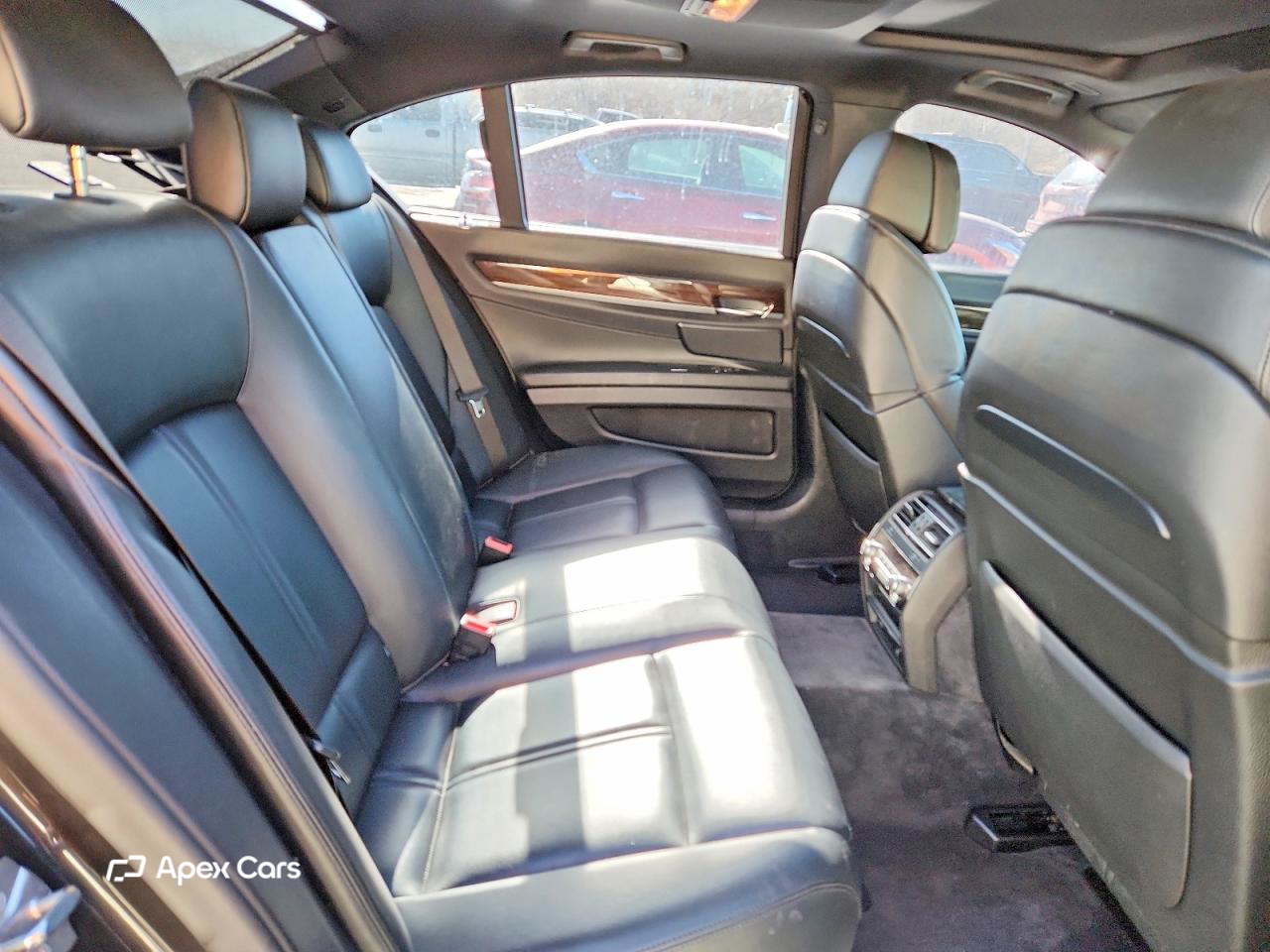 BMW Series 7 2010