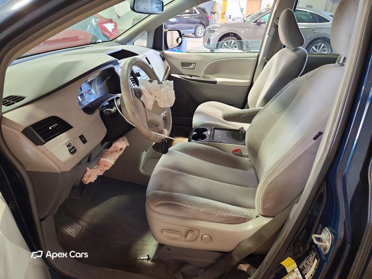 Toyota Sienna 2011