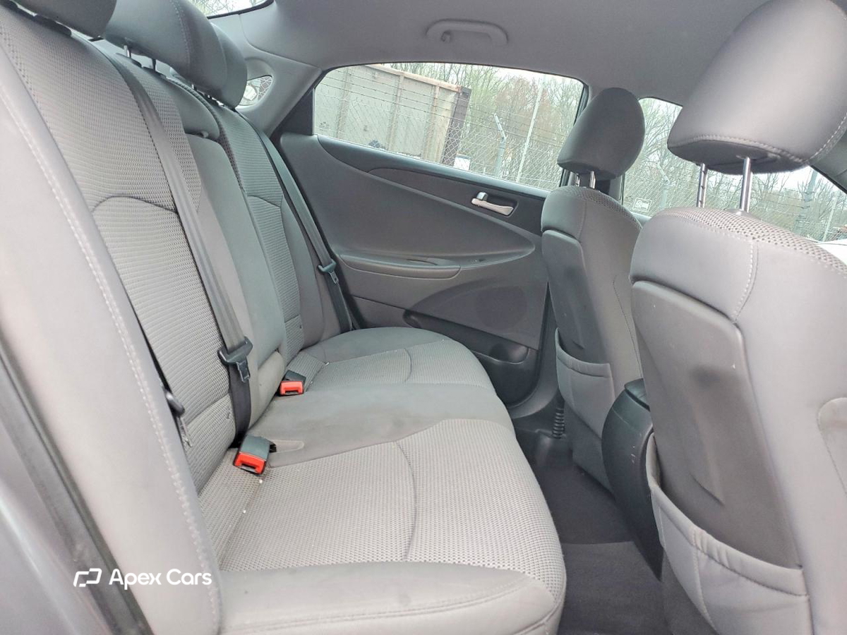 Hyundai Sonata 2011
