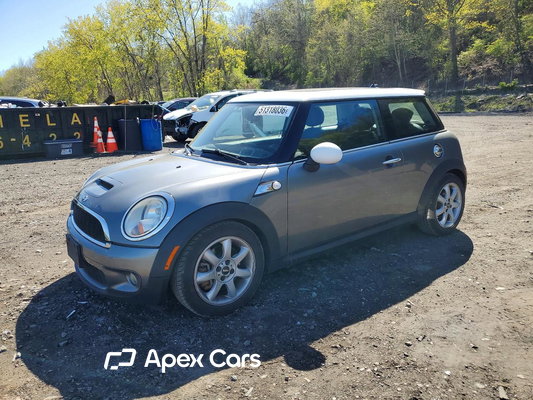 2010 MINI Cooper - Image 1 of 5