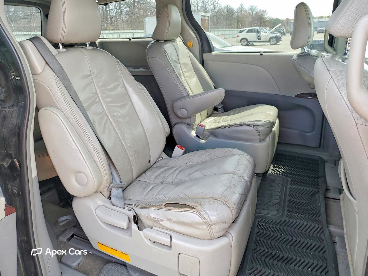 Toyota Sienna 2013