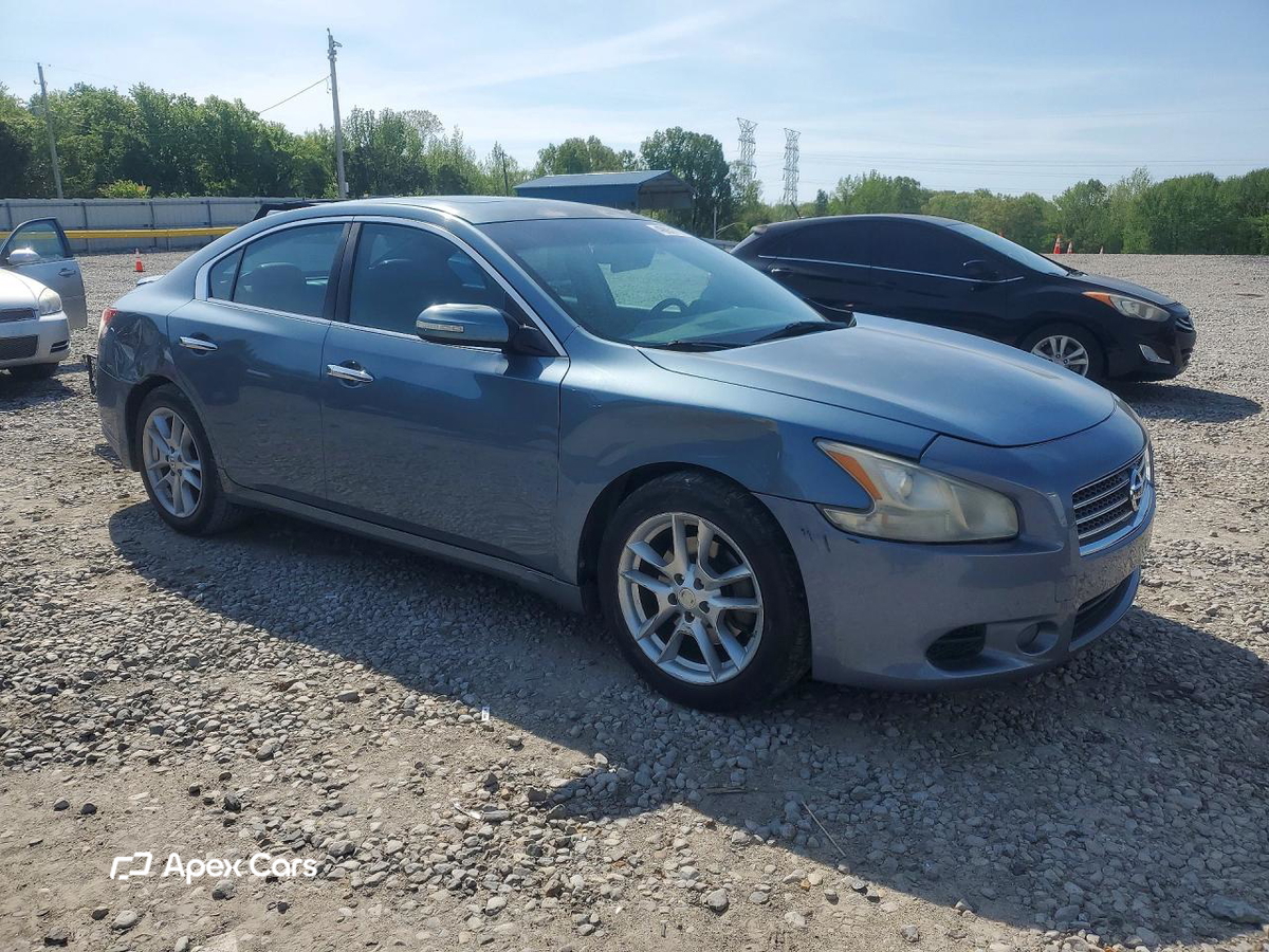 Nissan Maxima 2010
