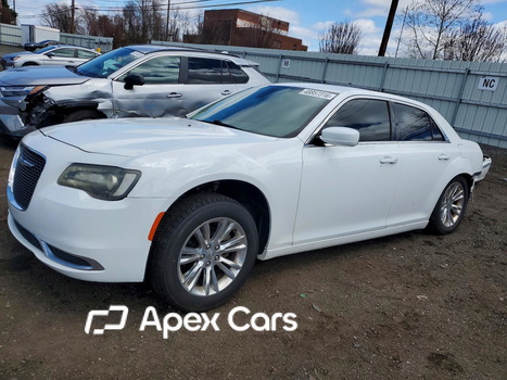 Chrysler 300 2017 - Image 1 of 13