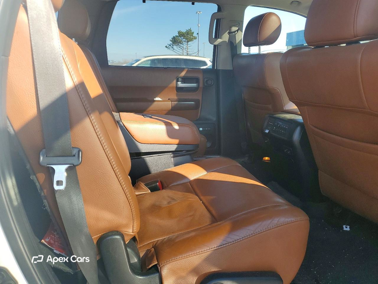 Toyota Sequoia 2011