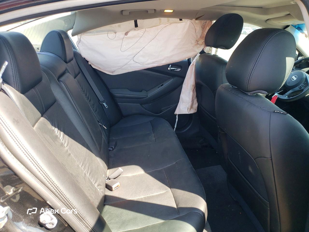 Nissan Altima 2012