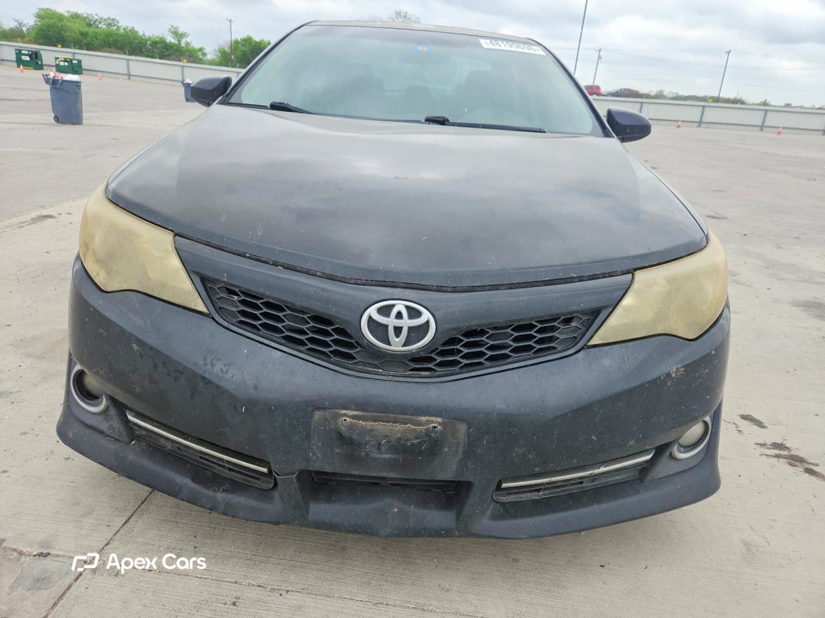 Toyota Camry 2012