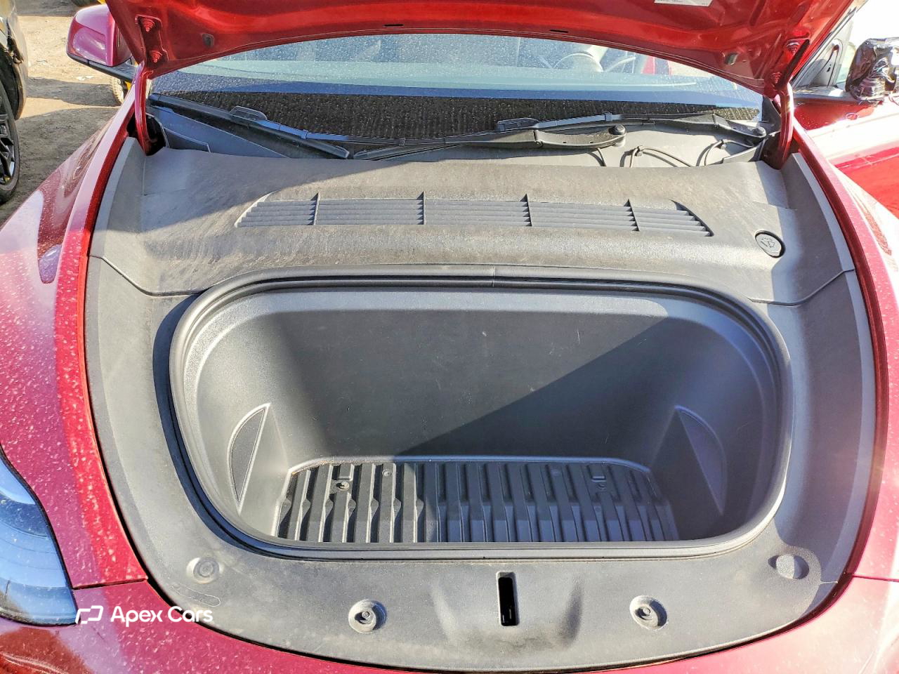 Tesla Model Y 2025