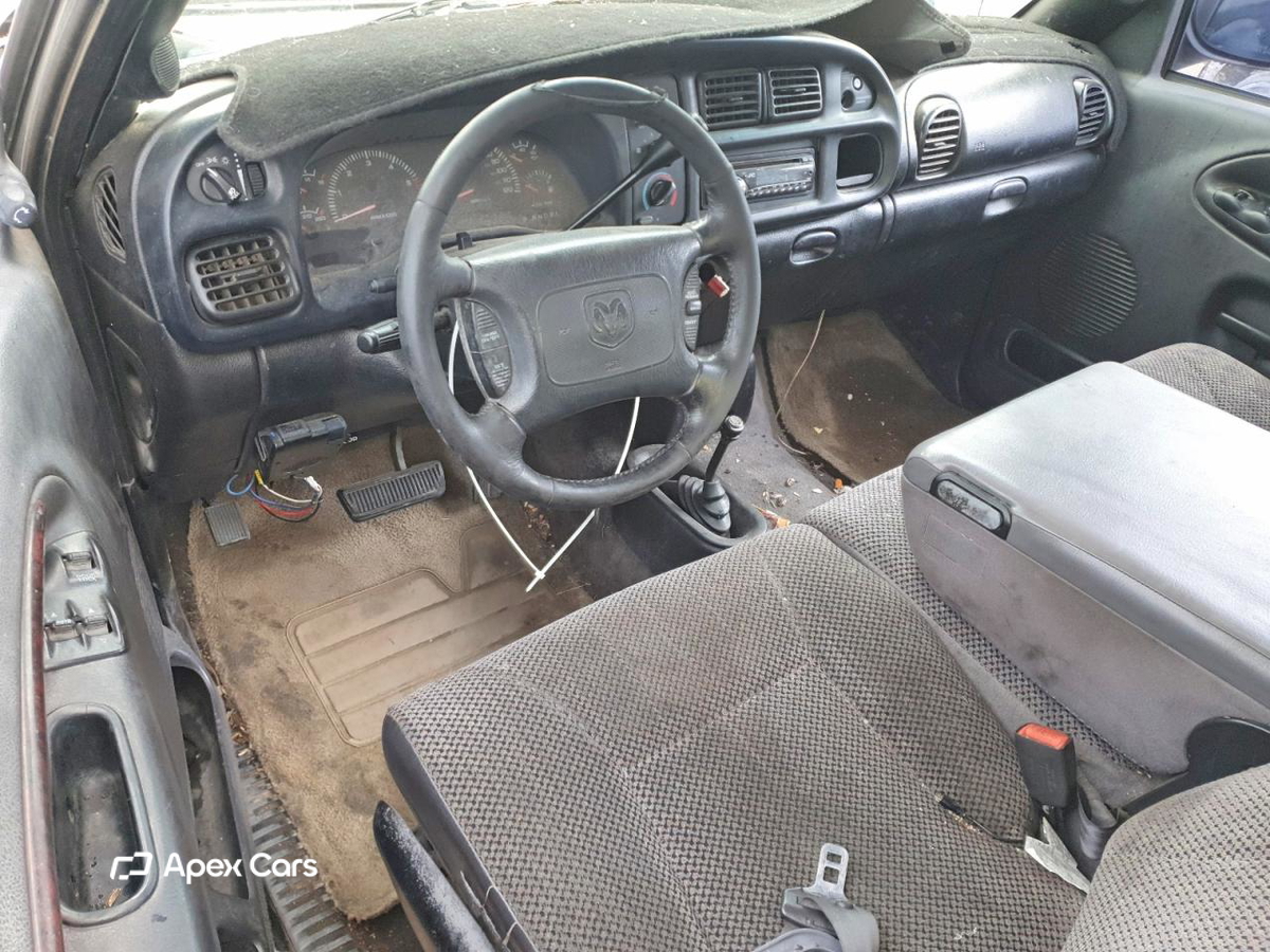 Dodge RAM 2000