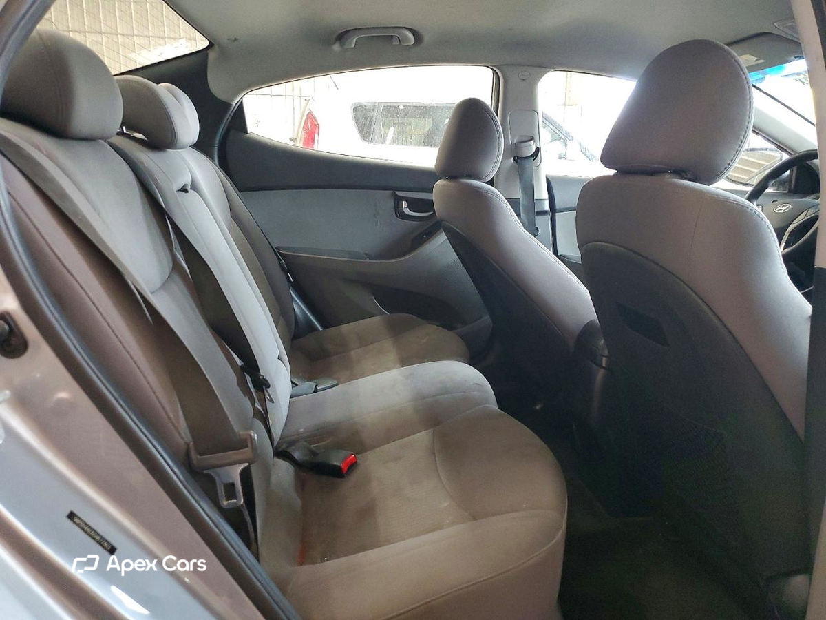 Hyundai Elantra 2016