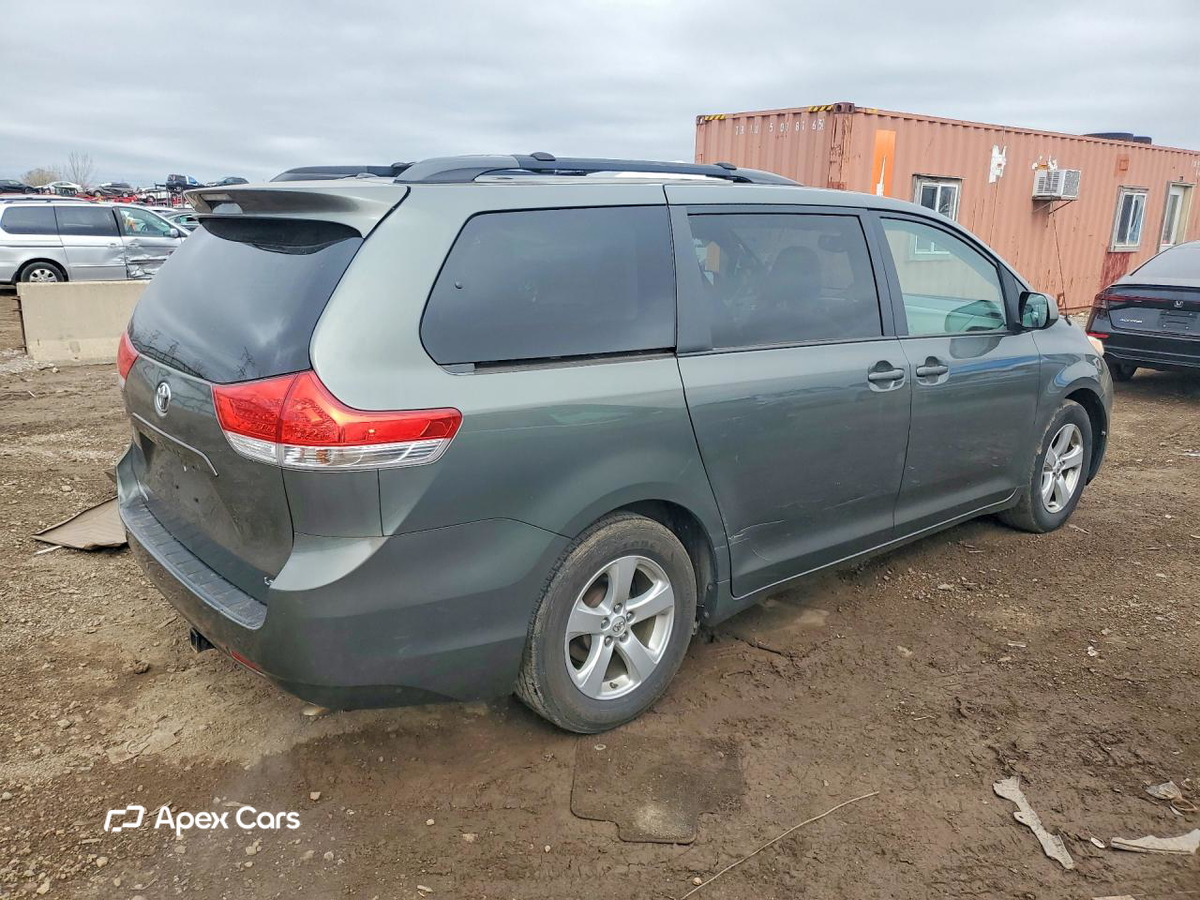 Toyota Sienna 2014