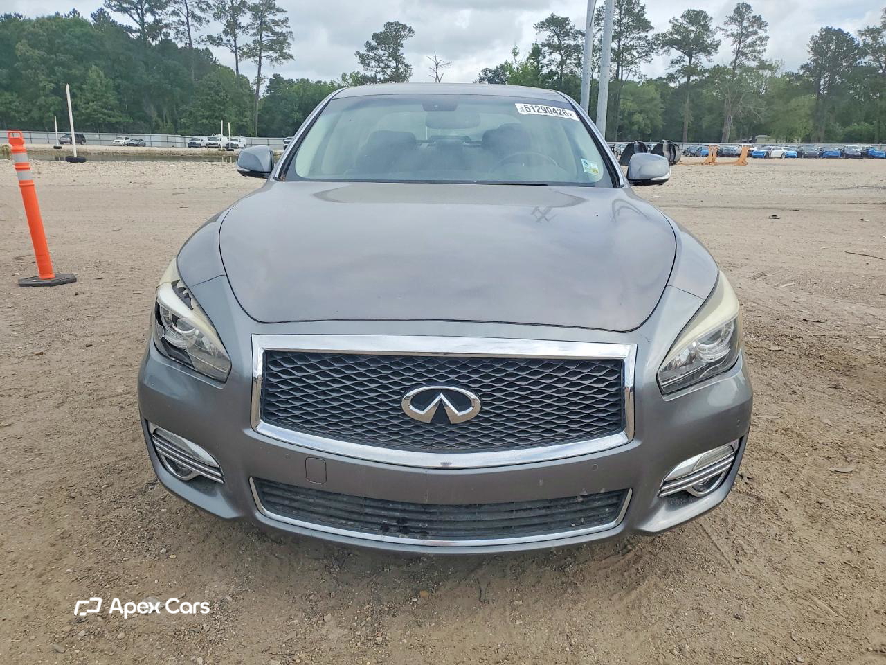 Infiniti Q70 2015