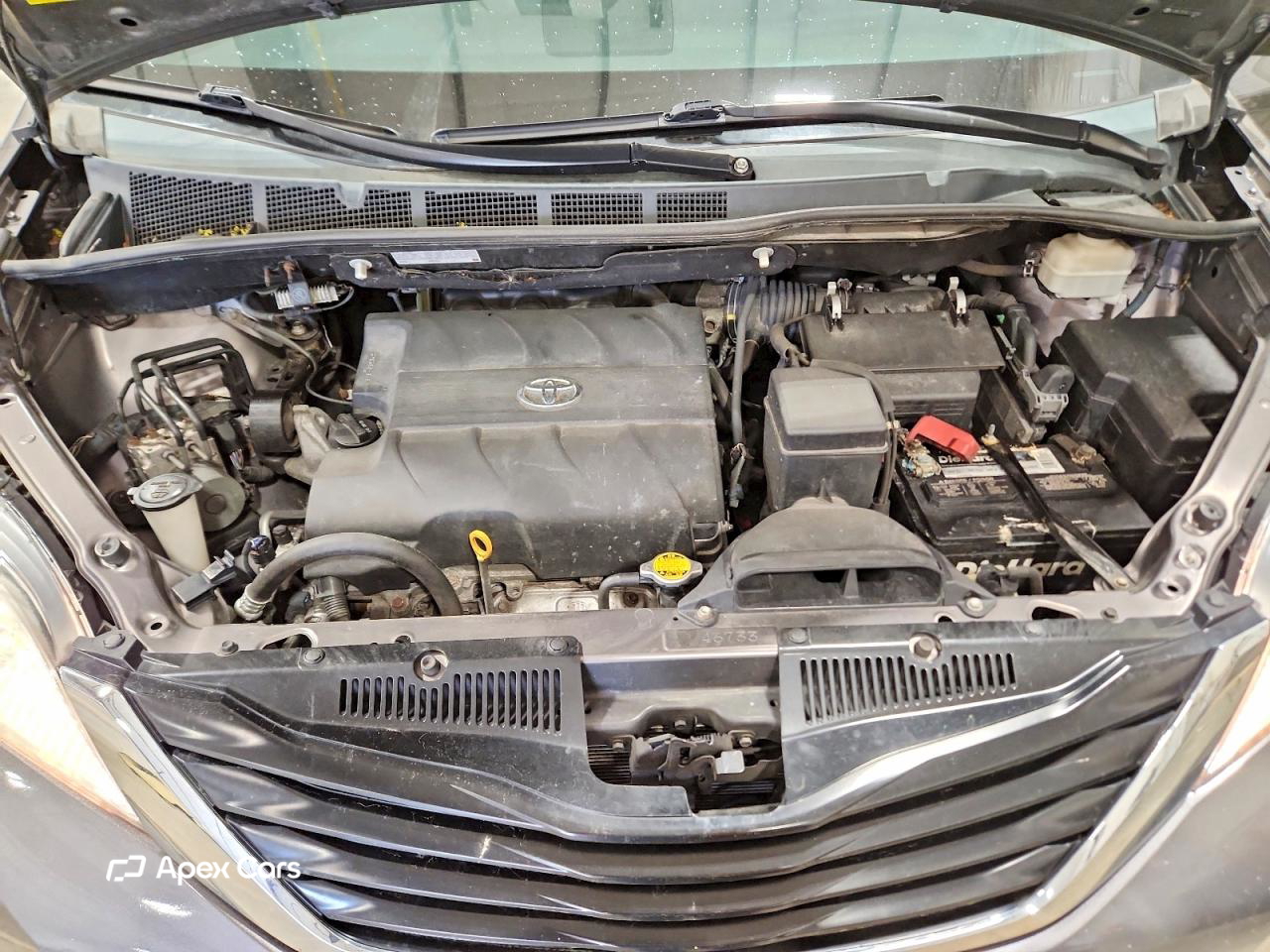 Toyota Sienna 2012