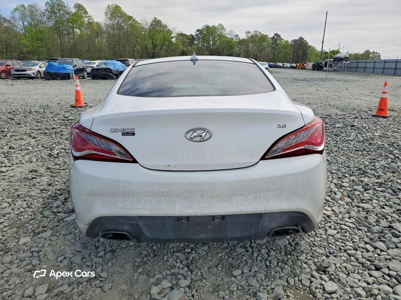 Hyundai Genesis 2015