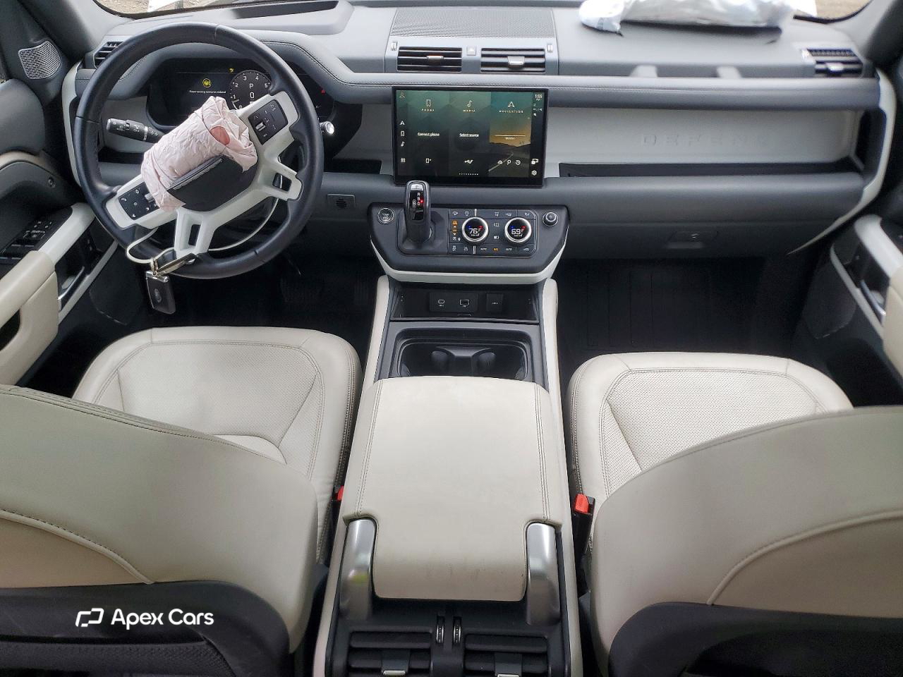 Land Rover Defender 2023