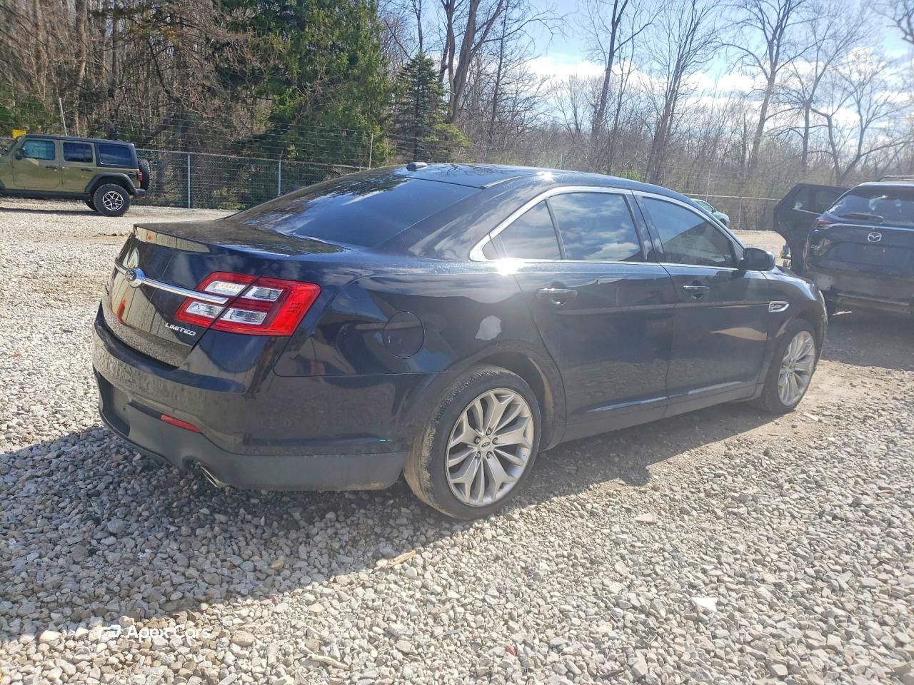 Ford Taurus 2019