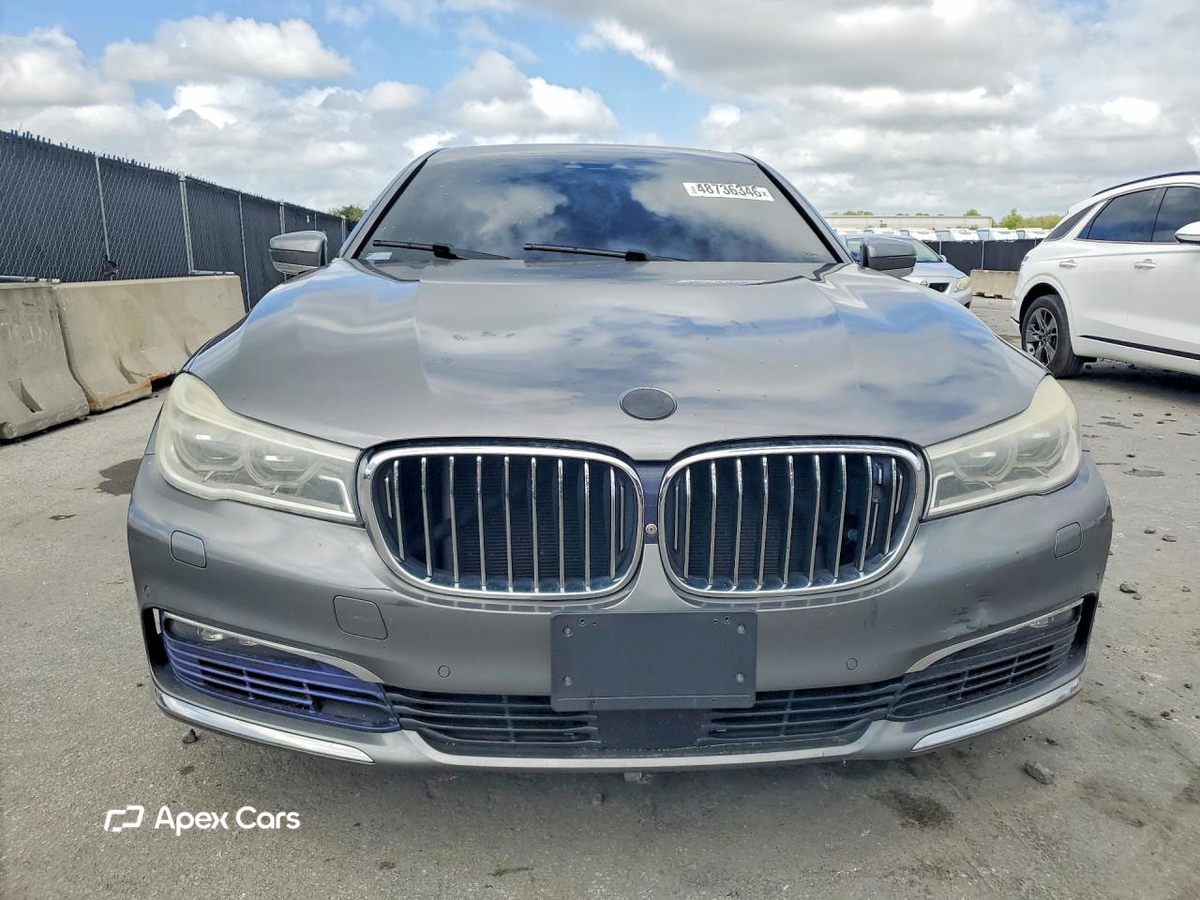 BMW Series 7 2016