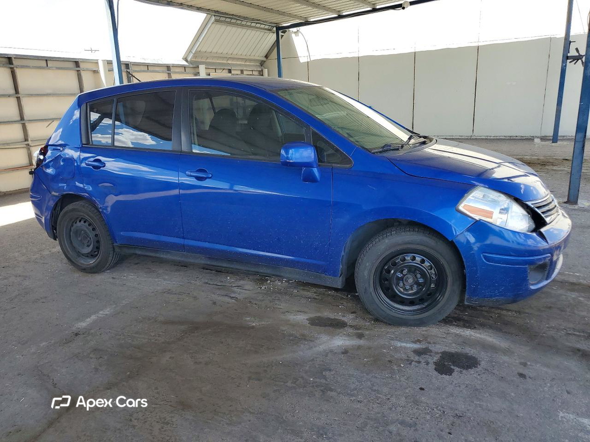 Nissan Versa 2012