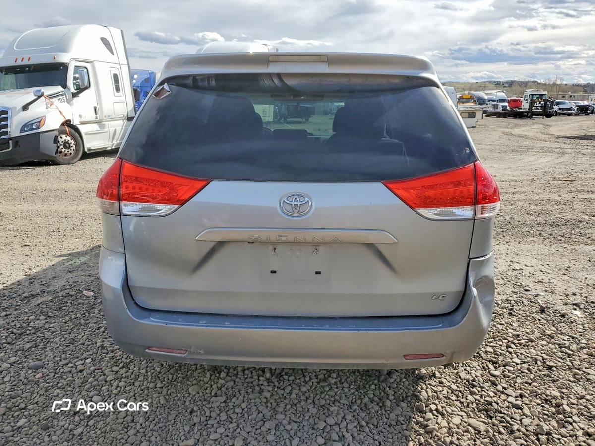 Toyota Sienna 2012