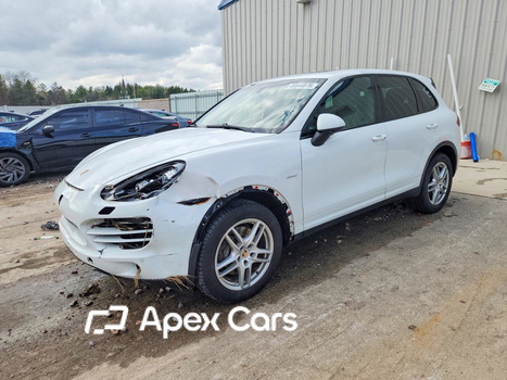 Porsche Cayenne 2013 - Image 1 of 13