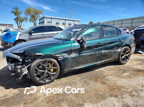Alfa Romeo Giulia 2021 - Image 1 of 13