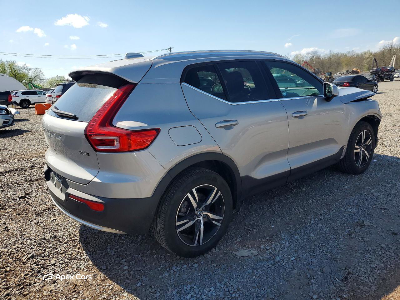 Volvo XC40 2025