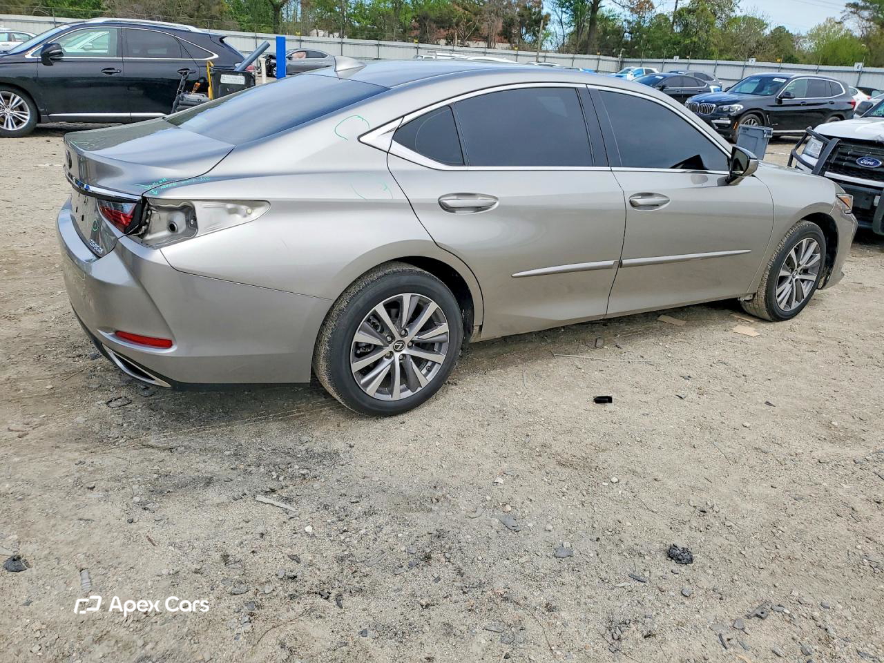 Lexus ES 2020