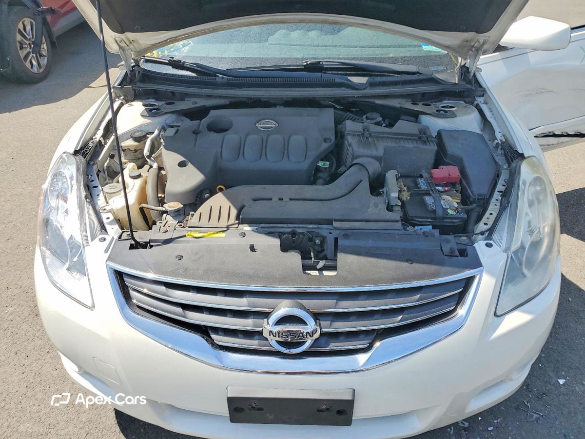 Nissan Altima 2012