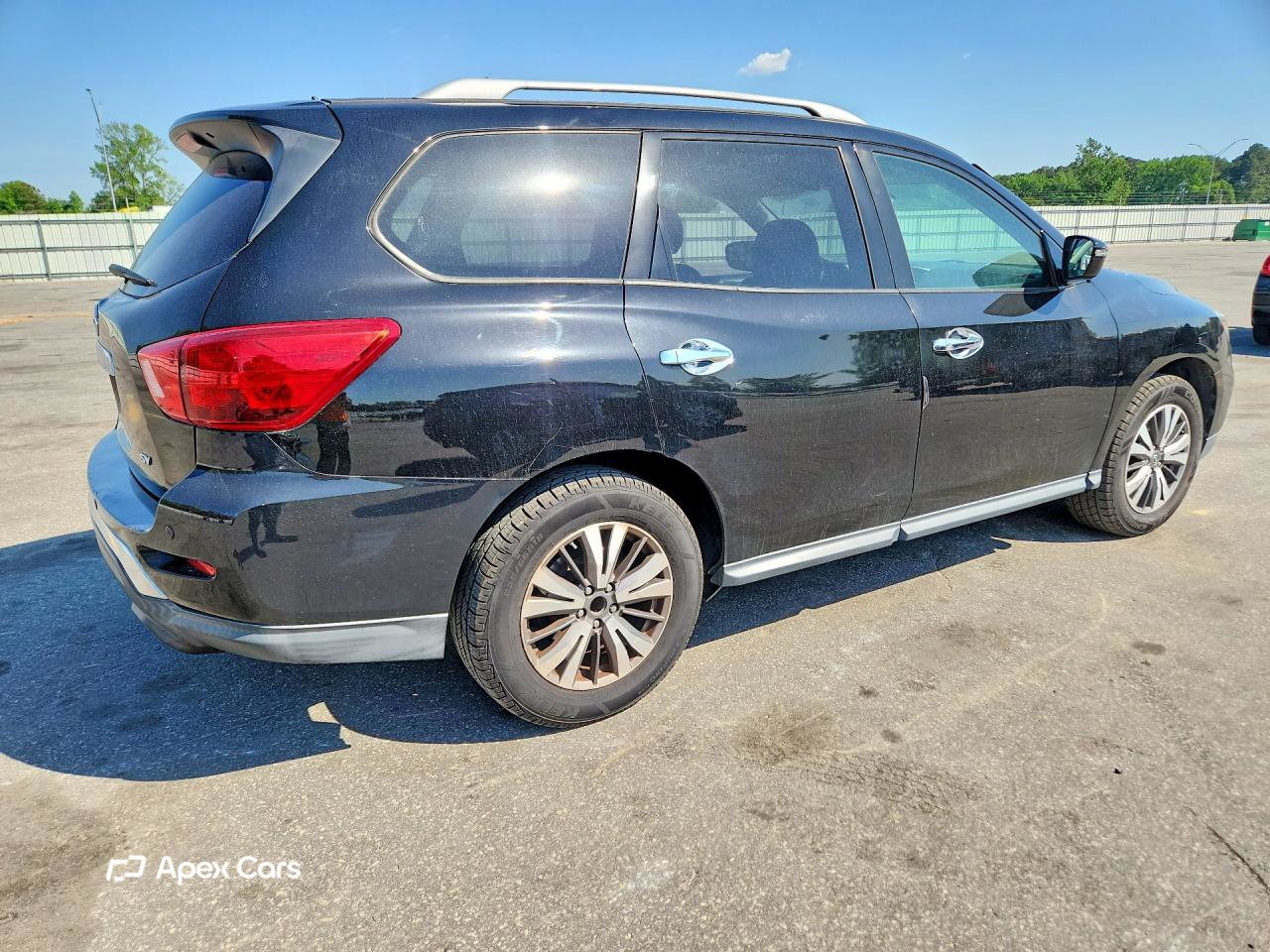 Nissan Pathfinder 2017