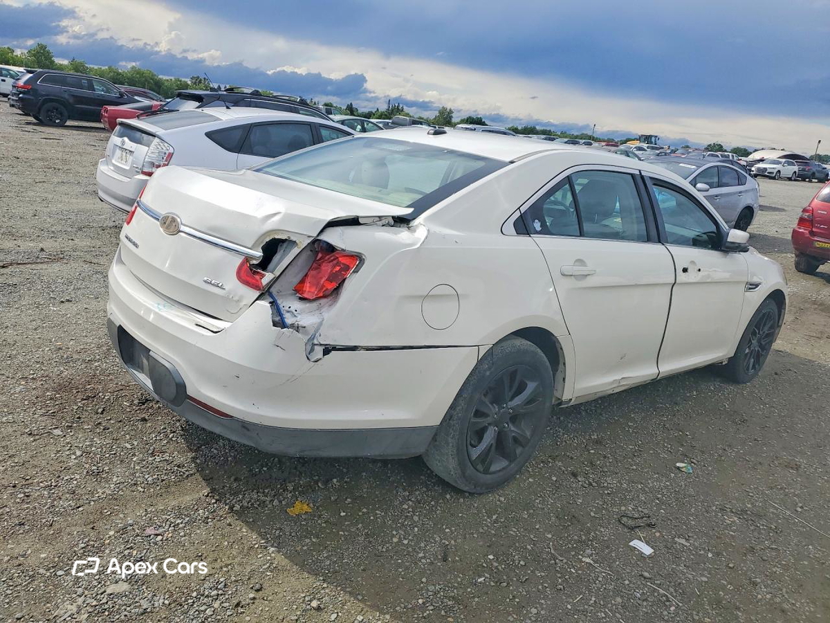 Ford Taurus 2011
