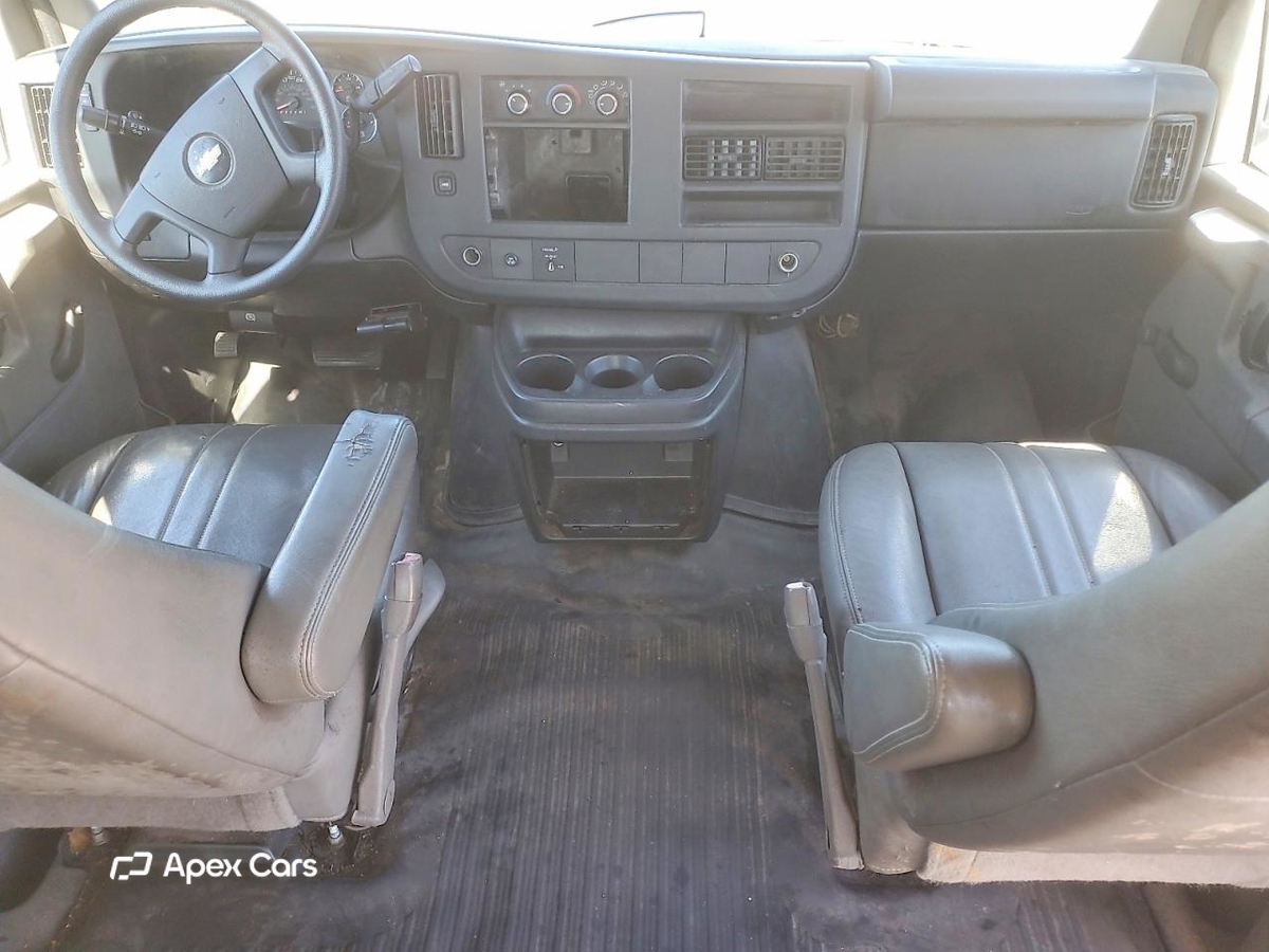 Chevrolet Express 2011
