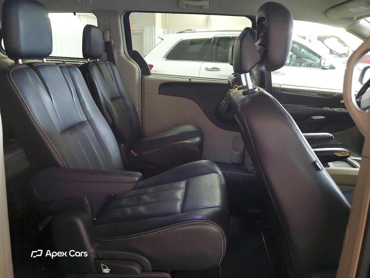 Chrysler Voyager 2013