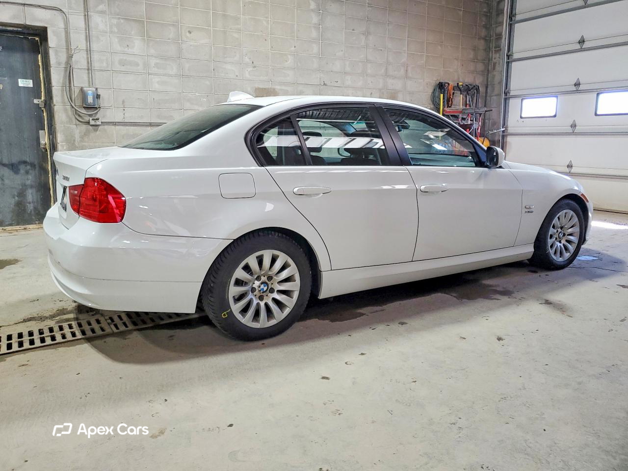 BMW Series 3 2009