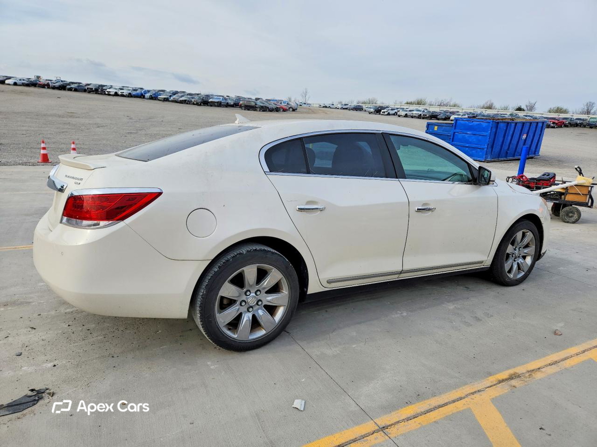 Buick LaCrosse 2011