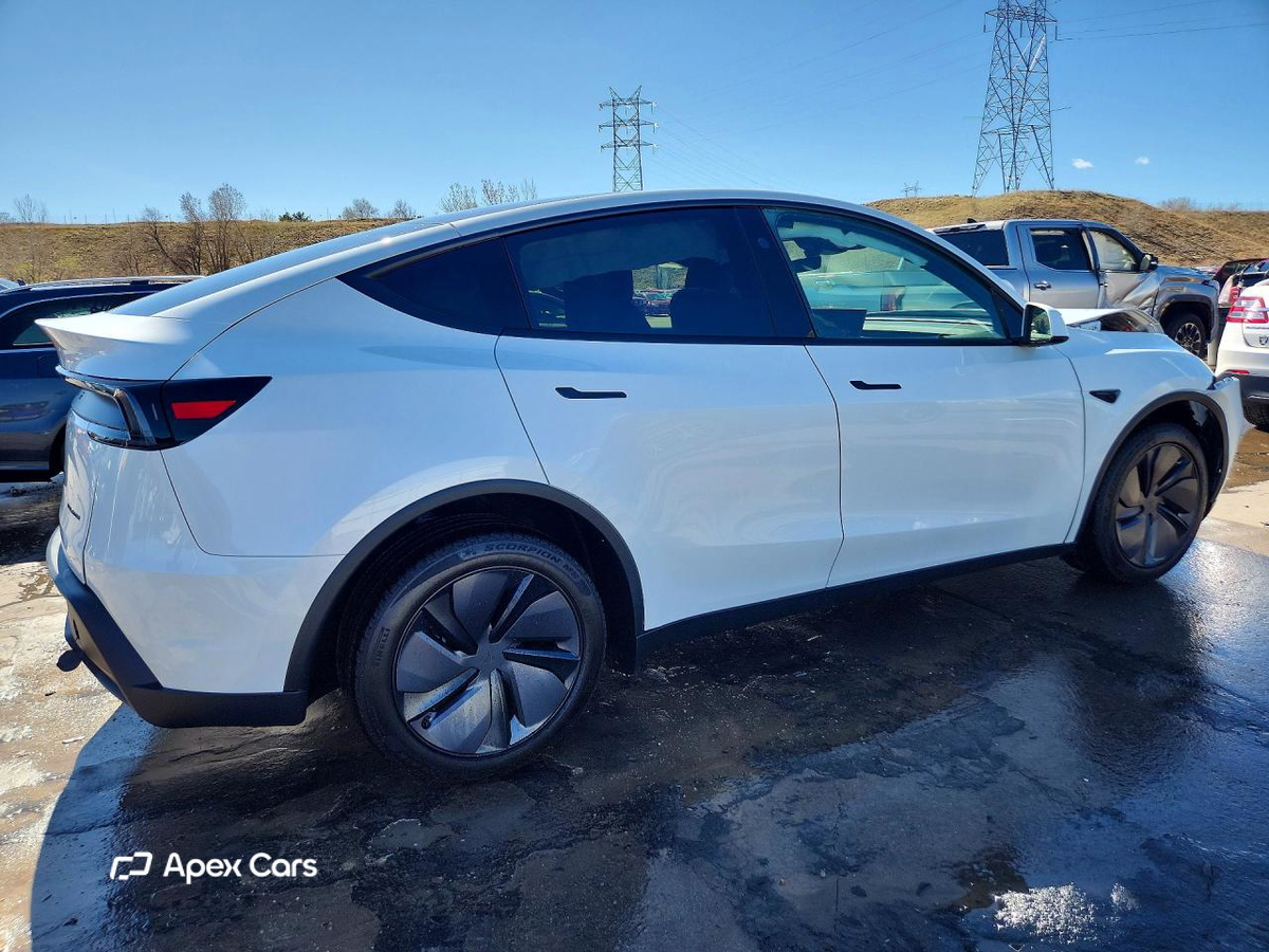 Tesla Model Y 2026