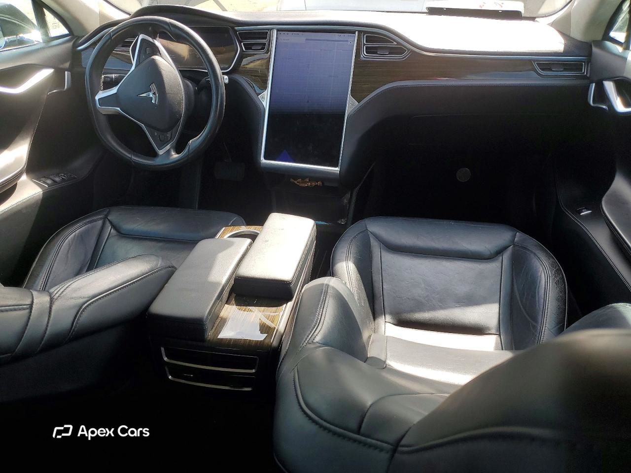 Tesla Model S 2015